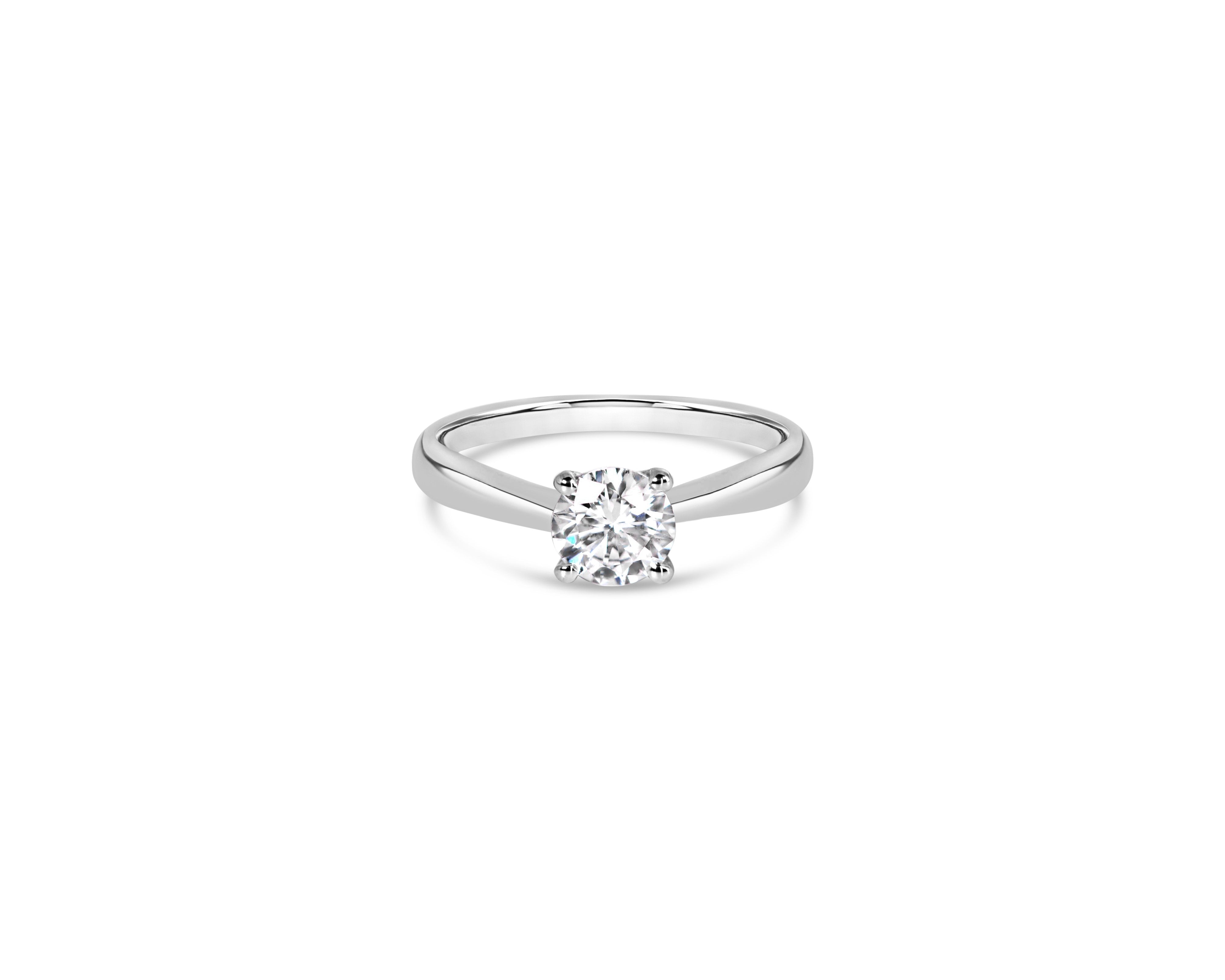 "Classic Beauty, S" Four-Prong Round Solitaire Ring