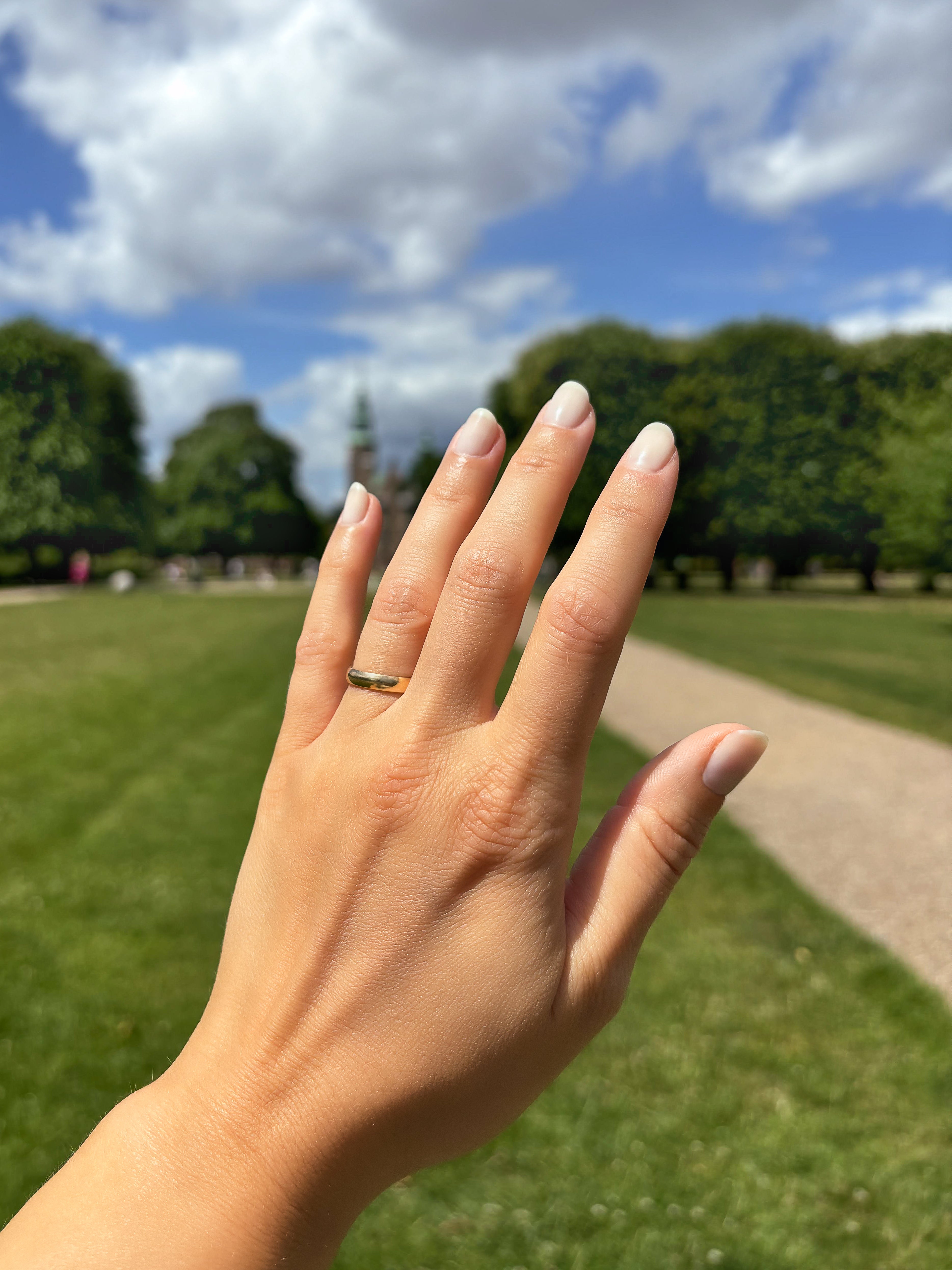 "Classica" Plain Classic Curved Wedding Band in White Gold, 3.4 mm